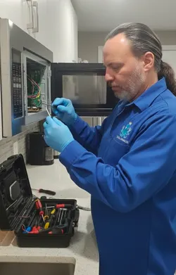 Microwave repair service in Toronto - Octopus Royal