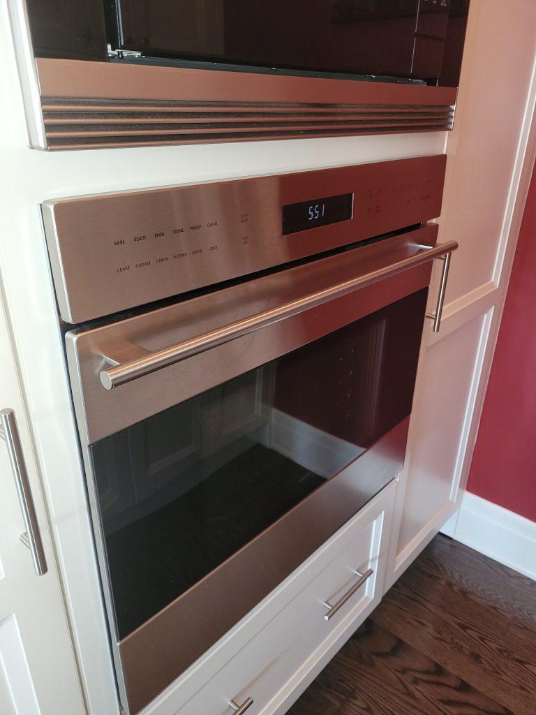 Built-in wall oven serviced by Octopus Royal