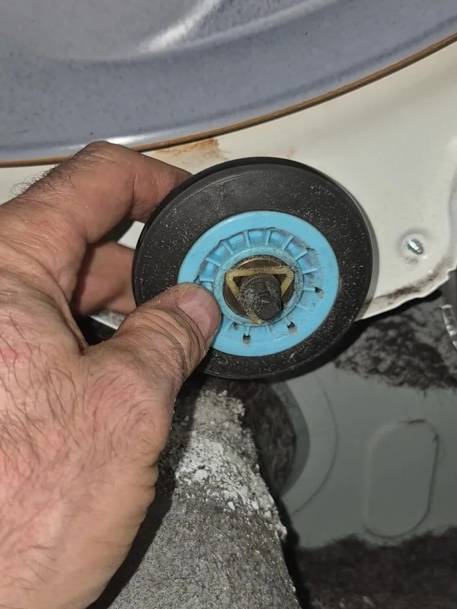 Broken drum support roller from a Samsung dryer in Thornhill